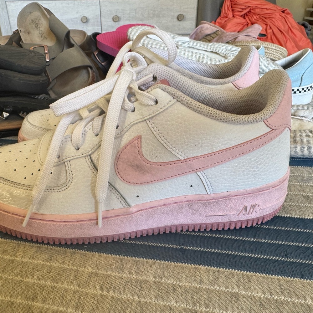 Nike Air Force 1 Pink and White Sneakers